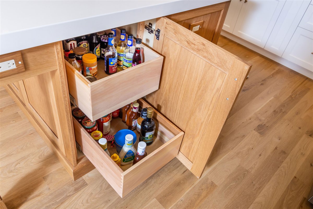 Island corner cabinet with pull-out shelves for spices and oils, Monroe kitchen