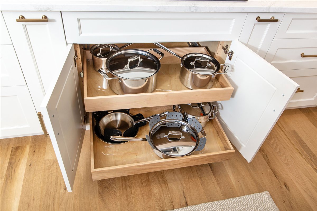 Pull-out cookware storage, Monroe kitchen