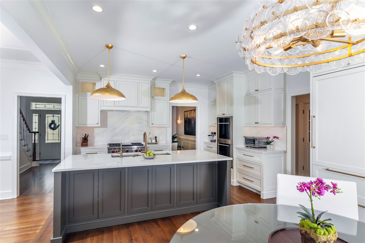 Island and crystal chandelier from the breakfast area, Providence Plantation kitchen